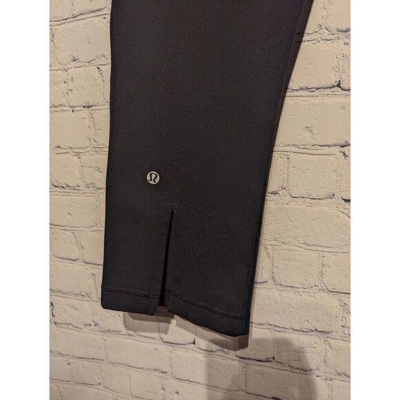 Lululemon cropped athletic leggings 4 * - Picture 4 of 7